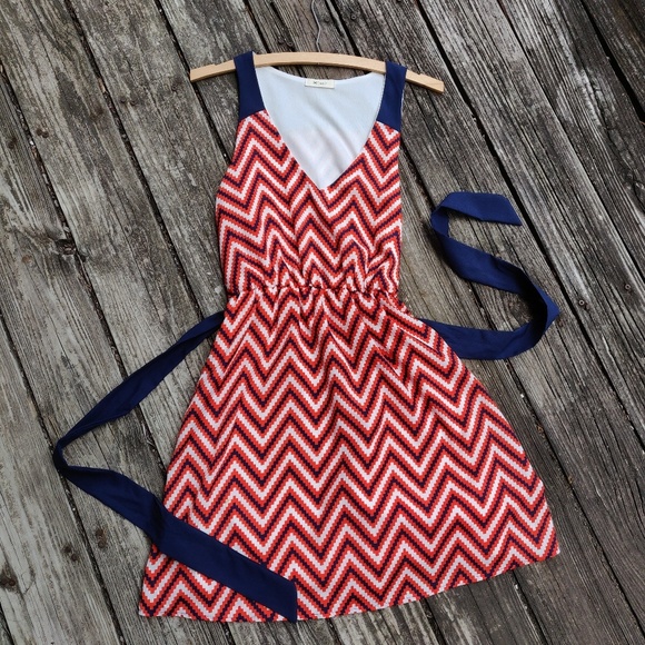 Everly Tie-waist Chevron Dress - Picture 1 of 6